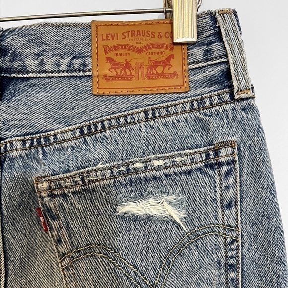 Levi’s | Deconstructed Denim Mini Skirt Aritzia 25 Levi's - Picture 6 of 10